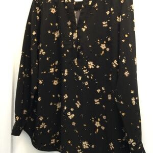 NWOT Lovely Ladies Blouse